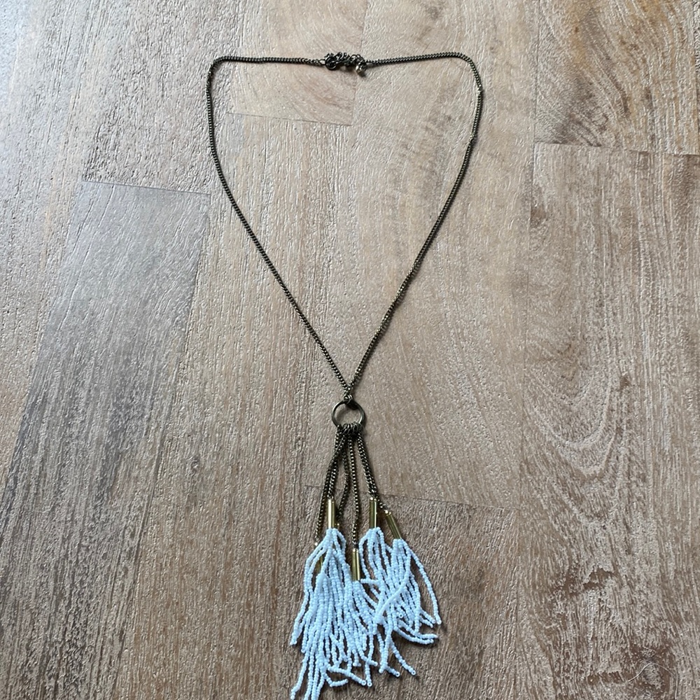Beaded fashion necklace